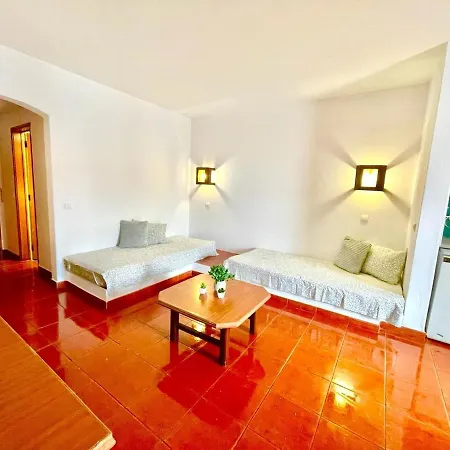 Apartmán T1, Oura *