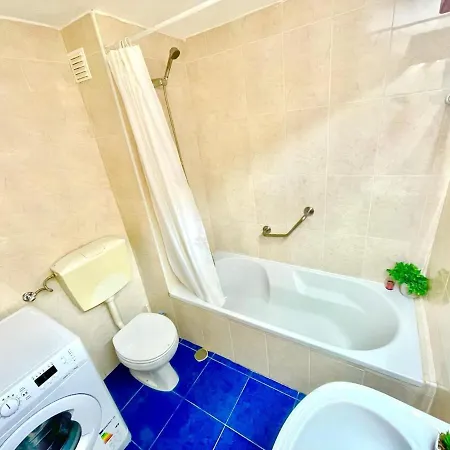 T1, Oura * Αλμπουφέιρα