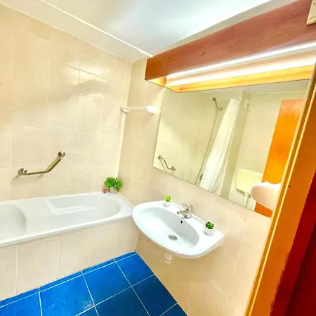 T1, Oura * Αλμπουφέιρα