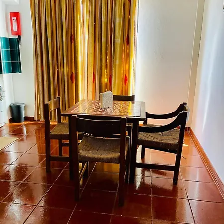 Apartment T1, Oura *